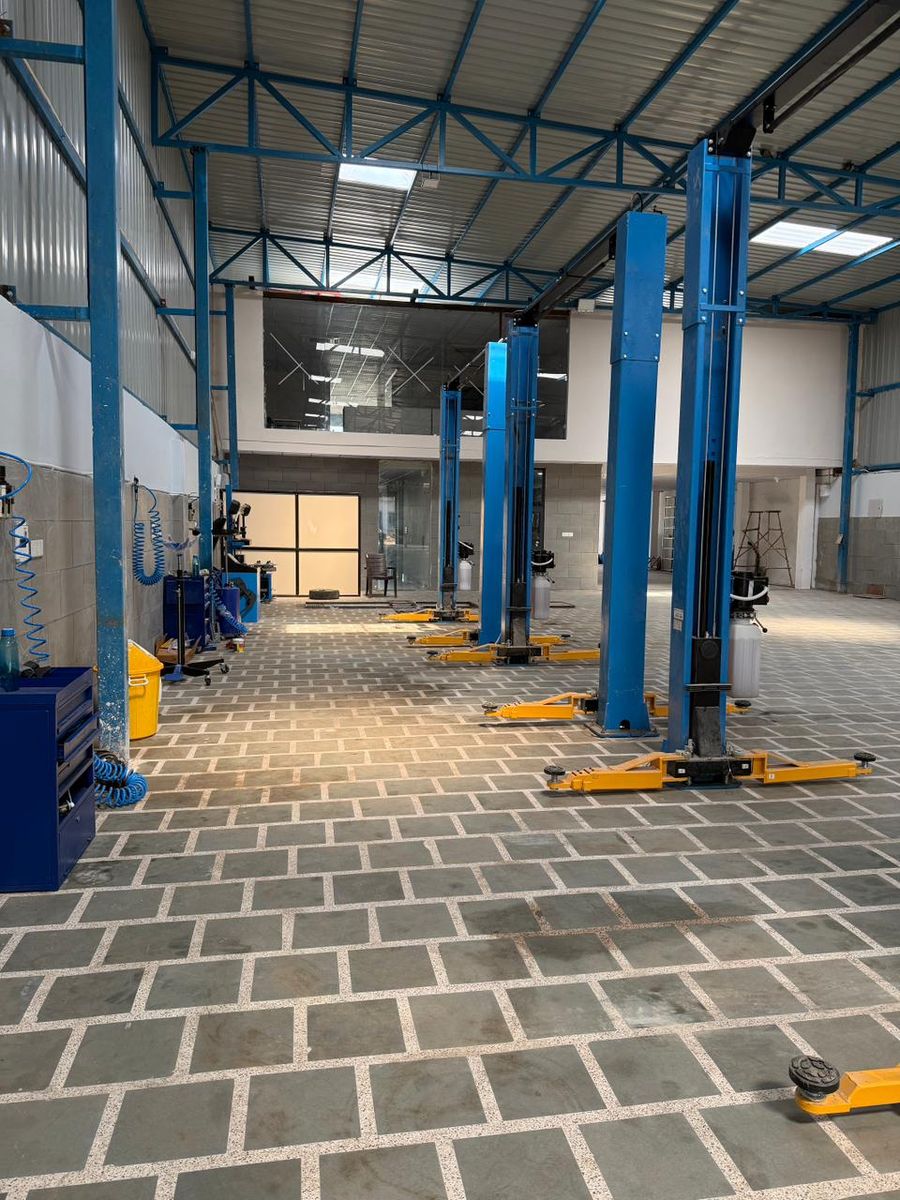 Vinayak Car Zone - Workshop 8